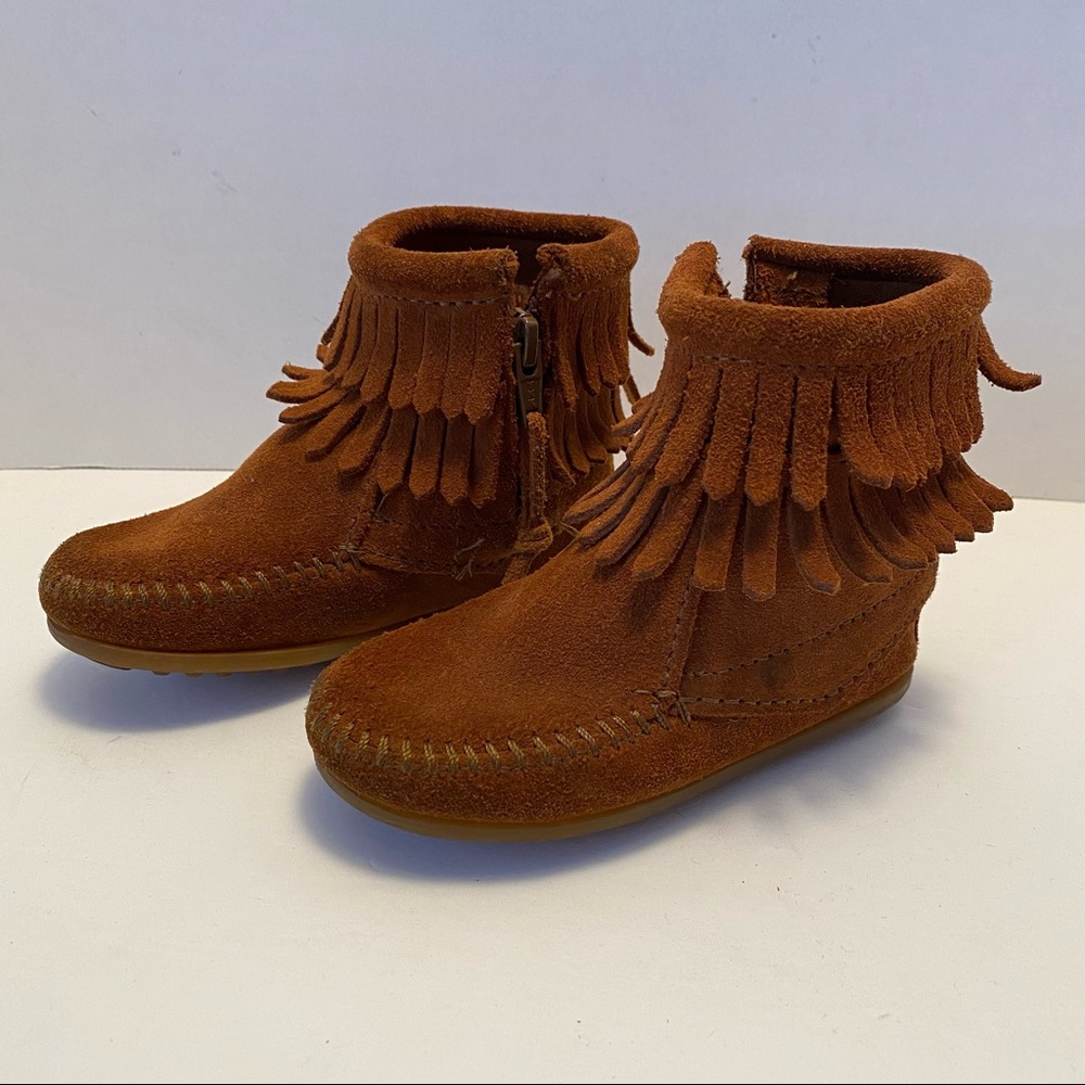 Minnetonka Moccasin Kids Fringe Size 7 Brown Suede